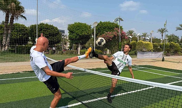 Alanya'da geleneksel futnet ayak tenisi turnuvası başlıyor
