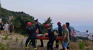 Alanya'da uçuruma yuvarlanan ATV sürücüsünü itfaiye ekipleri kurtardı
