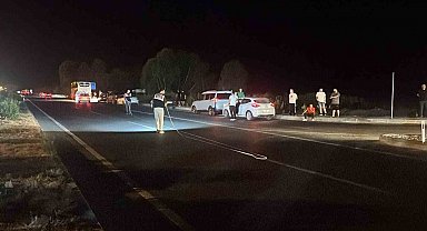 Alanya'da yolun karşısına geçerken yolcu otobüsünün çarptığı yaşlı adam hayatını kaybetti