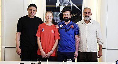 Aliağalı taekwondocu Merve Nisa Mızrak, Türkiye'yi temsil edecek