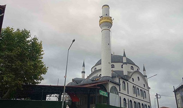 Amasya'da şiddetli fırtına ve dolu hasara yol açtı