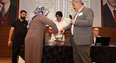 Anbar mahallesindeki kentsel dönüşüm daireleri, kura ile sahiplerini buldu