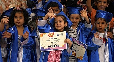 Anne Baba Çocuk Merkezi'ndeki minikler mezun oldu