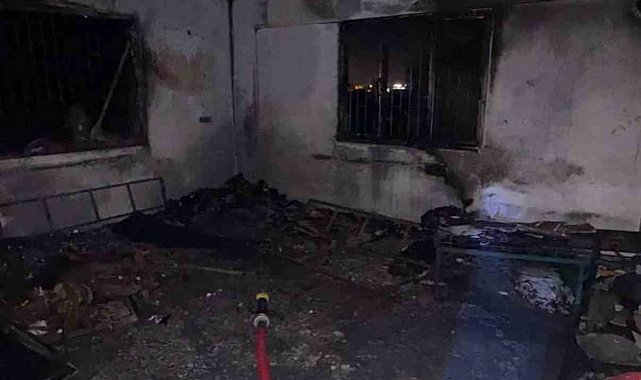 Antakya'da çıkan yangında ev kullanılmaz hale geldi