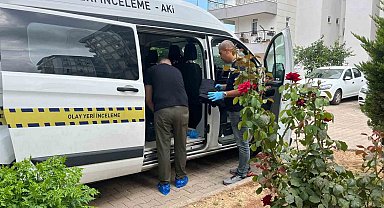 Antalya'da bir kadın evinde ölü bulundu