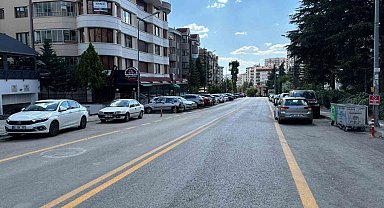 Aracının kontrolünü kaybeden sürücü 7 otomobile çarptı