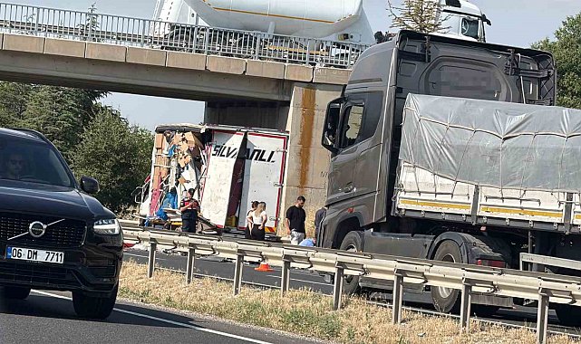 Arıza yapan kamyonete çarpıp kaçtı: 1 yaralı