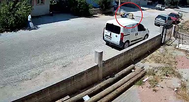 Aşırı sıcaktan etkilenen postacı motosikletiyle aydınlatma direğine çarptı