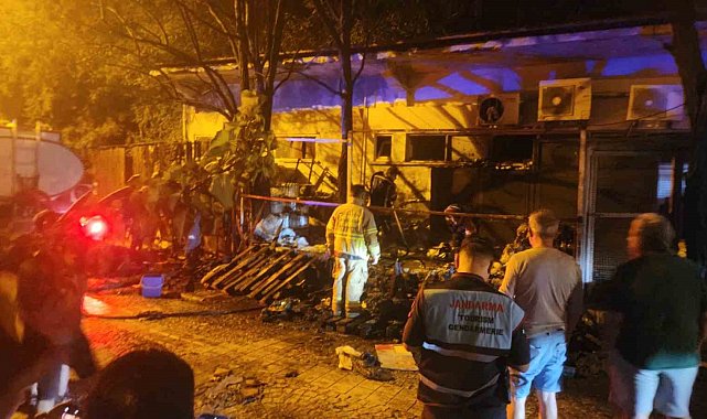 Avşa Adası'nda depoda çıkan yangın söndürüldü
