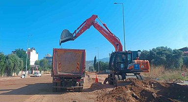 Aydın Büyükşehir'in yol çalışmaları devam ediyor