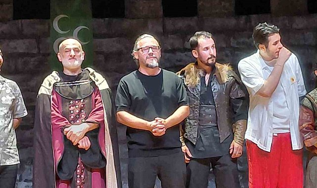 Aydos Kalesi'nin fethi sahneye taşındı
