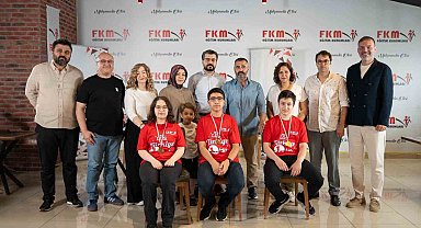 Aynı kurumdan 3 Türkiye birincisi çıktı