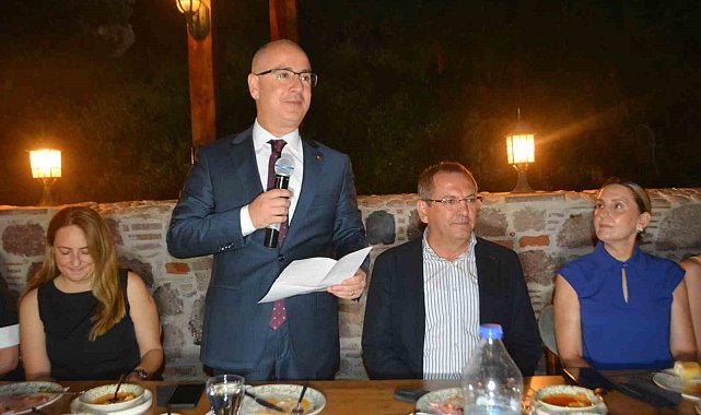 Ayvalık Kaymakamı Hasan Yaman'a duygusal veda
