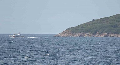 Ayvalık'ta denizde kaybolan genci arama çalışmaları aralıksız sürüyor