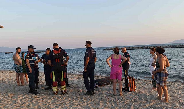 Ayvalık'ta denize giren 75 yaşındaki tatilci kalp krizi geçirerek hayatını kaybetti
