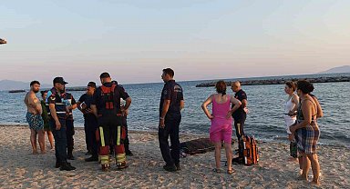 Ayvalık'ta denize giren 75 yaşındaki tatilci kalp krizi geçirerek hayatını kaybetti