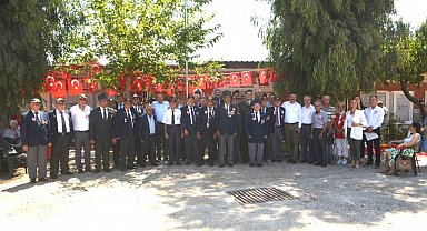 Ayvalık'ta gazilerin Kıbrıs Barış Harekatı'nın 52'nci yıl dönümü coşkusu