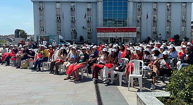 Bahçelievler'de A Milli Kadın Voleybol Takımı'nın zaferi dev ekranda izlendi
