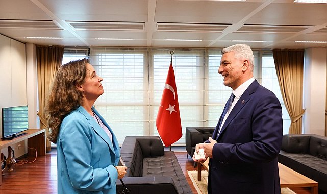 Bakan Bolat, Avrupa Otomobil Üreticileri Birliği Genel Direktörü Vries ile görüştü