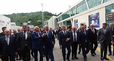 Bakan Bolat: "Sarp Gümrük Kapısı sadece Gürcistan'a değil, bütün Asya ülkelerine açılan stratejik bir geçiş koridorudur"