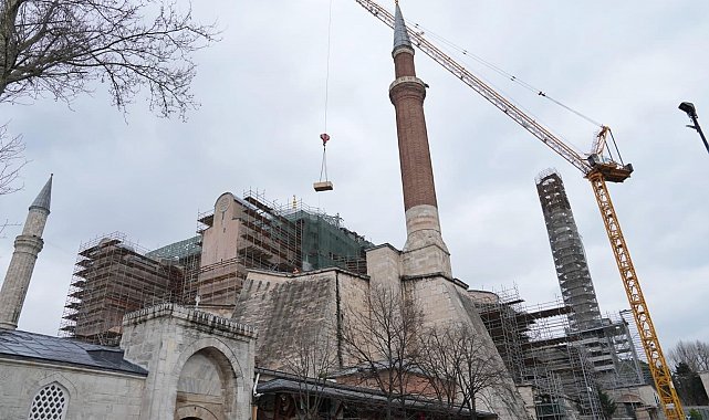 Bakan Ersoy: "Ayasofya'yı, bilimsel koruma anlayışıyla gelecek nesillere en güçlü şekilde aktarmaya kararlılıkla devam edeceğiz"