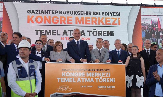 Bakan Ersoy: "Bu merkezin Gazianteplilerin ticaret, kültür ve sanat hayatında ciddi etkisi olacağına inanıyorum"