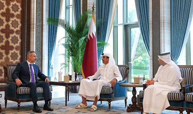 Bakan Fidan, Katar Emiri Al Thani ile bir araya geldi