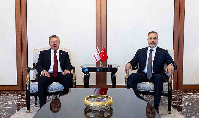 Bakan Fidan, KKTC Başbakanı Ünal Üstel ile görüştü