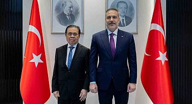 Bakan Fidan, Moro İslam Kurtuluş Cephesi lideri İbrahim'i kabul etti