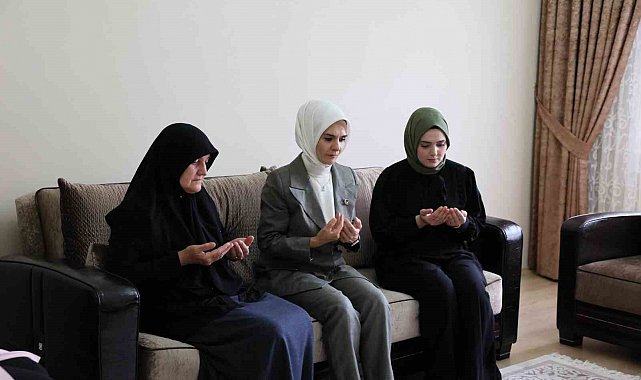 Bakan Göktaş: "Şehitlerimizin emanetleri başımızın tacıdır"