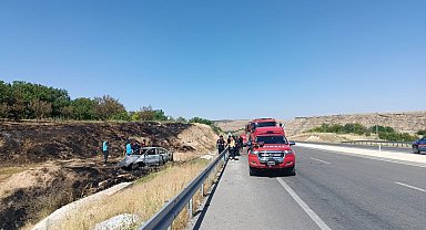 Bariyerlere çarpan otomobil alev aldı: 1 ölü, 1 ağır yaralı