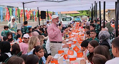 Başkan Çolakbayrakdar: "Kocaburger'ı yaz boyunca ERVA okullarında sürdüreceğiz"