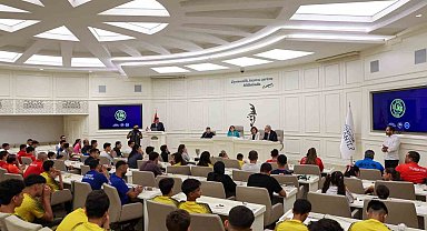 Başkan Şahin, belediyenin başarılı sporcularıyla bir araya geldi