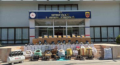 Batman'da kaçakçılık operasyonunda binlerce kaçak ürün ele geçirildi