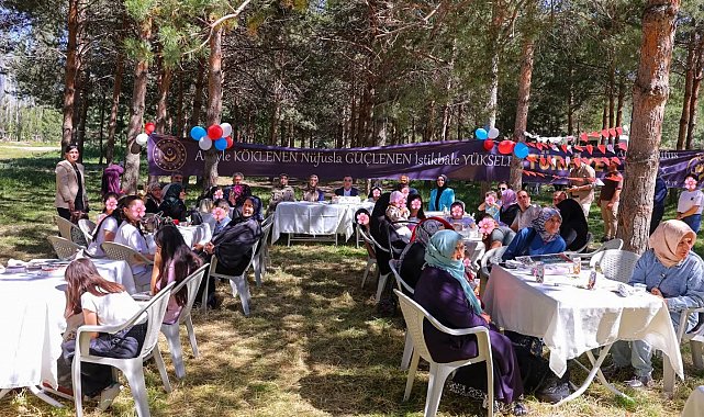 Bayburt'ta Koruyucu aileler ve çocuklar piknikte buluştu