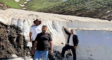 Berivanlar için karla mücadele: 3 bin 300 rakımlı mezra yolunda zorlu mesai
