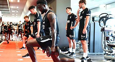 Beşiktaş, salonda çalıştı