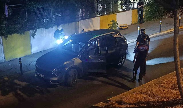 Beylikdüzü'nde 'dur' ihtarına uymayan 2 kişi yakalandı