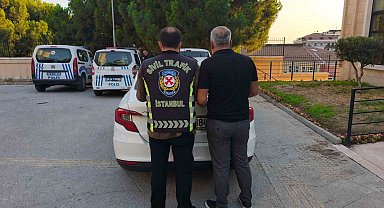 Beylikdüzü'nde taksicinin önünü kesip araç yumruklayan trafik magandasına 182 bin lira ceza