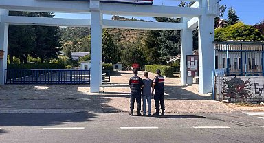 Bilecik'te 1 yıl 13 ay hapis cezası ile aranan şahıs yakalandı
