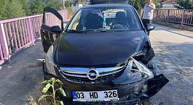 Bilecik'te iki otomobil kafa kafaya çarpıştı: 1 yaralı