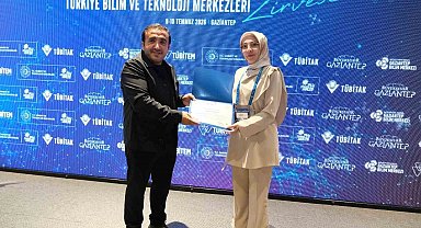 Bilim Uşak Ekibi 5. Türkiye Bilim ve Teknoloji Merkezleri Zirvesi'ne katıldı