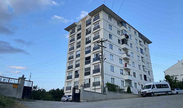Binanın 7. katından düşen çocuk hayatını kaybetti