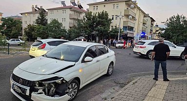 Bingöl'de trafik kazası: 2 yaralı