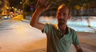 Bisikletiyle polislerin yanına geldi, 20 kat alkollü çıktı, kameraya şarkı söyledi