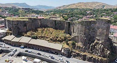 Bitlis Kalesi'nde kazılar büyük ölçüde tamamlandı
