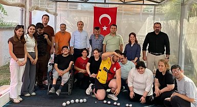 Bocce sahasında kuşaklar buluştu