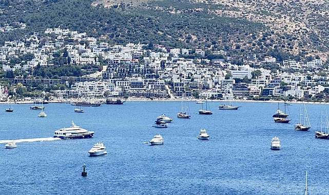Bodrum turizmde gücünü korudu: İlk 6 ayda 416 bin yabancı turist, Temmuz'da nüfus 800 bine dayandı