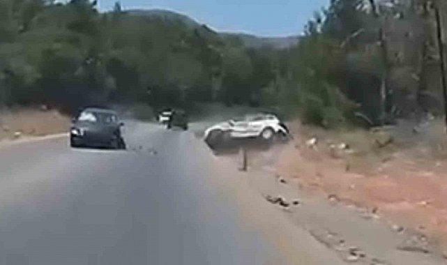 Bodrum'da 2 kişinin yaralandığı kaza anı kamerada