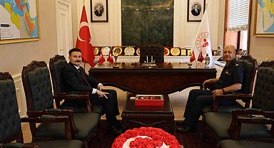 Boğaz ve Garnizon Komutanı Biçen ile Kaymakam Acar'dan Gökçeada değerlendirmesi